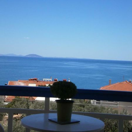 Seaview - Selfcatering Apartment - Helen No 2 Ксиропигадо Экстерьер фото