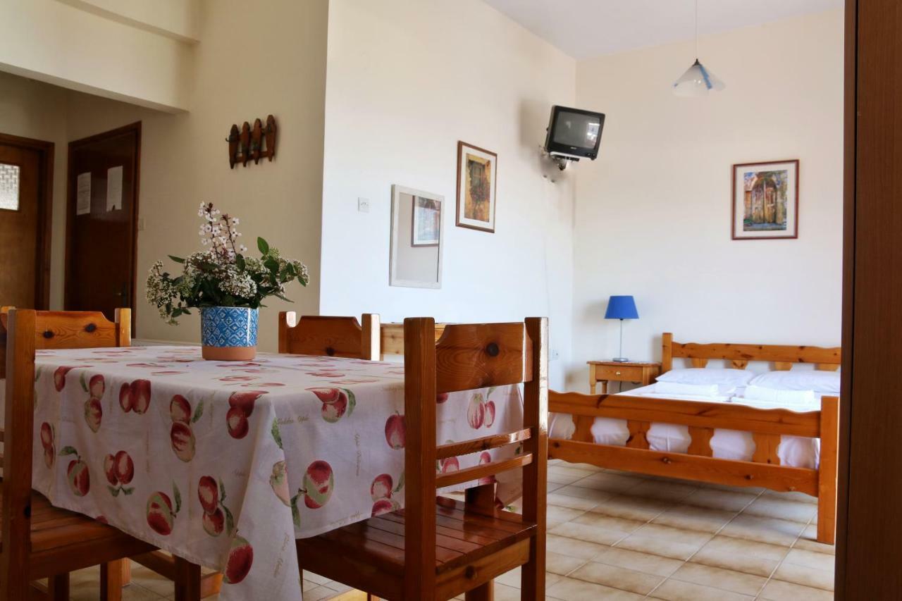 Seaview - Selfcatering Apartment - Helen No 2 Ксиропигадо Экстерьер фото