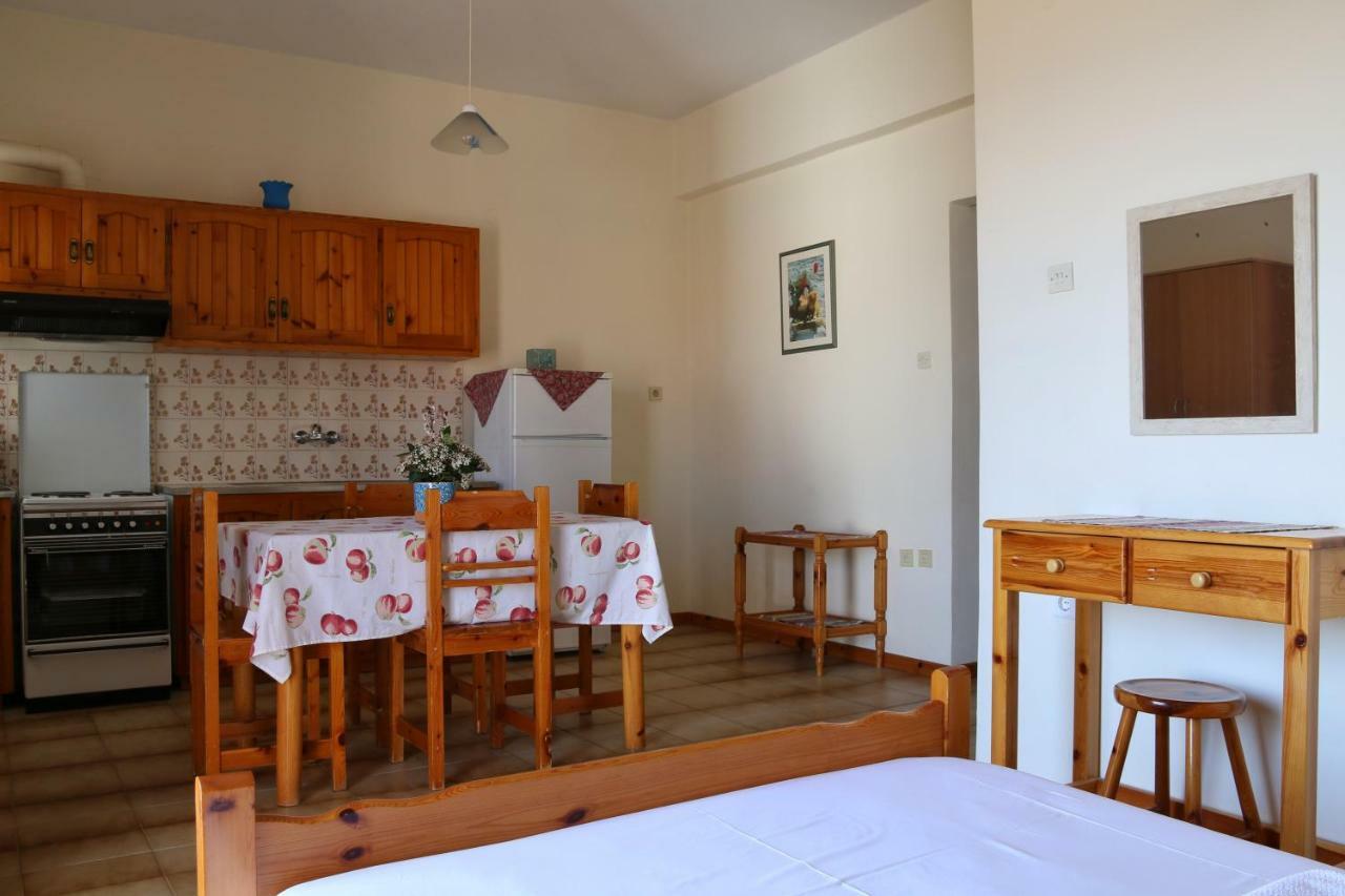 Seaview - Selfcatering Apartment - Helen No 2 Ксиропигадо Экстерьер фото